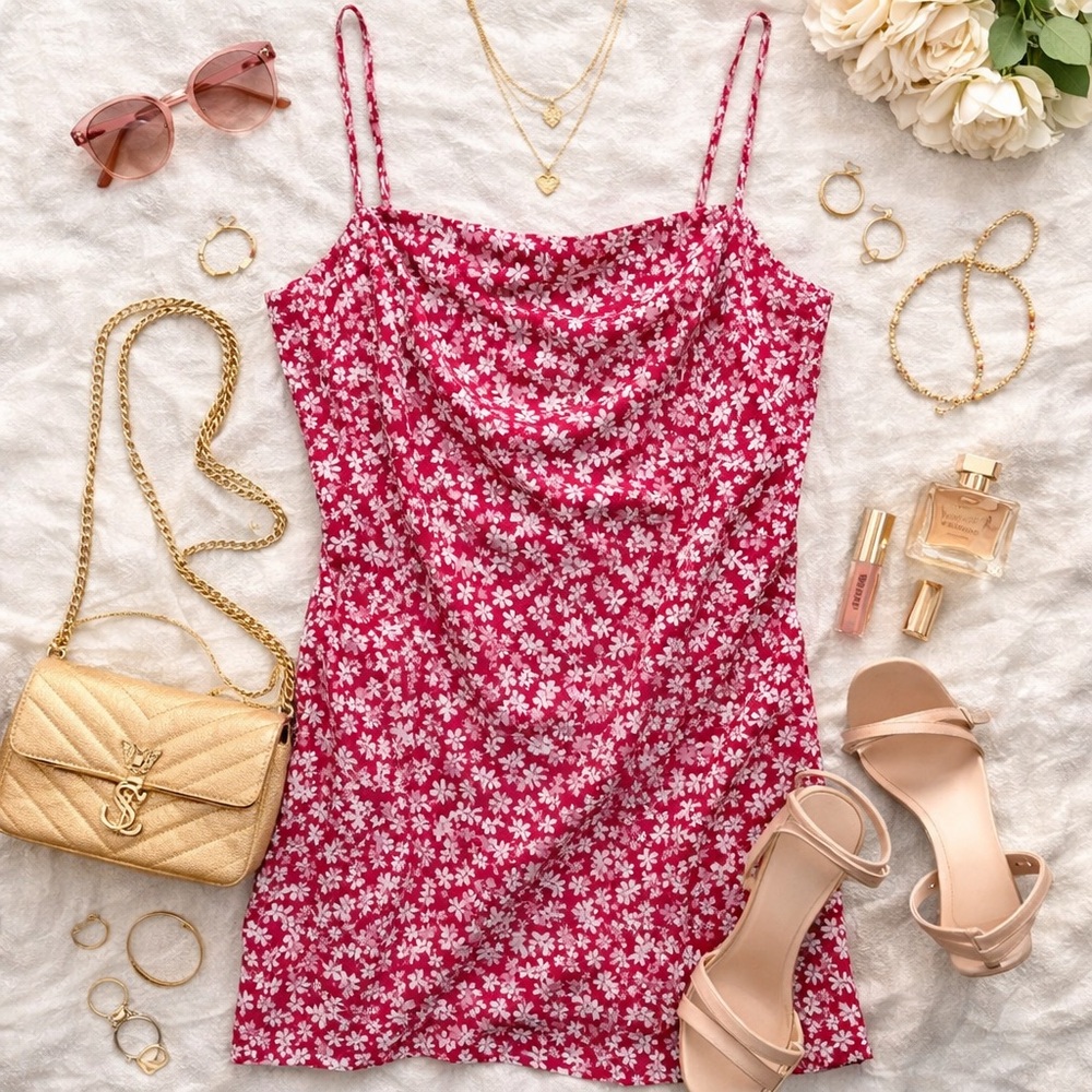 👗 Ardene Red and White Floral dress size L feels like silk excellent condition